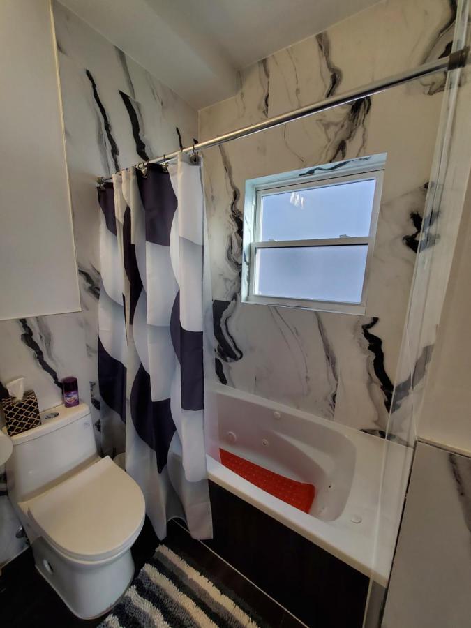 Located 10 Minutes From Jfk Airport Gasthuis New York